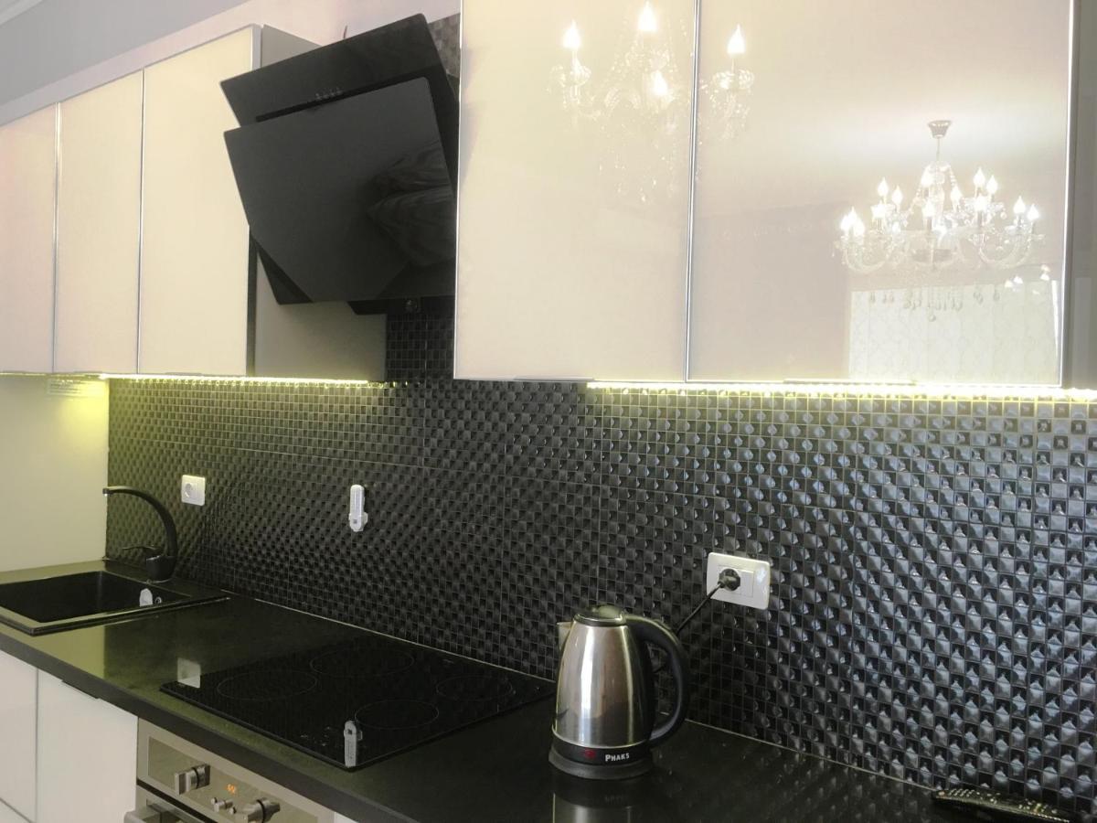Royal Queen And King Luxury Apartment ซารานเดอ ภายนอก รูปภาพ
