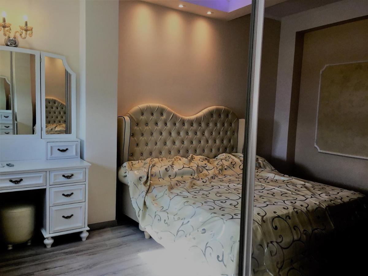 Royal Queen And King Luxury Apartment ซารานเดอ ภายนอก รูปภาพ